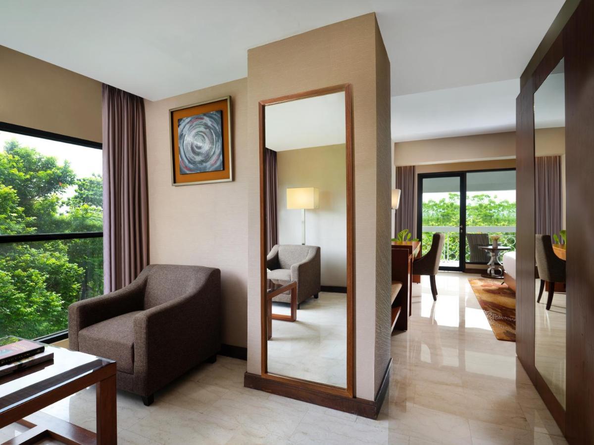 Royal Ambarrukmo Yogyakarta Hotel Maguwo Exterior foto